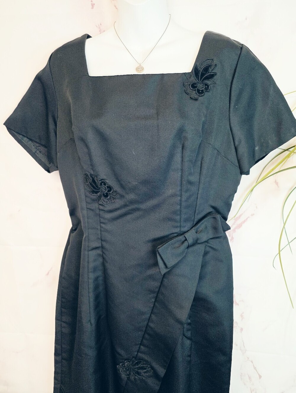 Town Modes Vintage 100% Silk Black Embroidered Sheath Dress Size 8 NWT 80's - Picture 4 of 6
